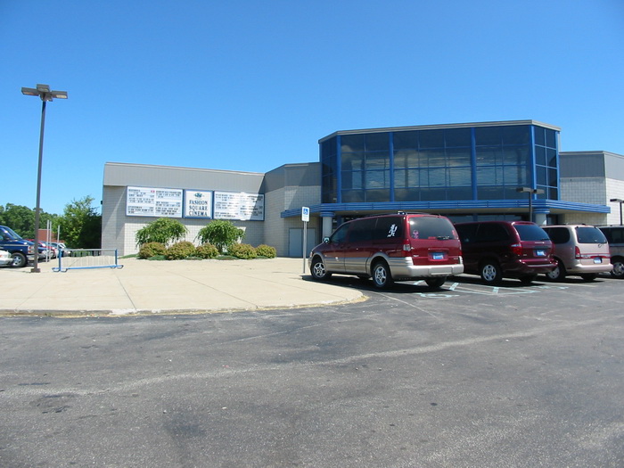 AMC Fashion Square 10 - 2002 Photo Of Main Entrance (newer photo)